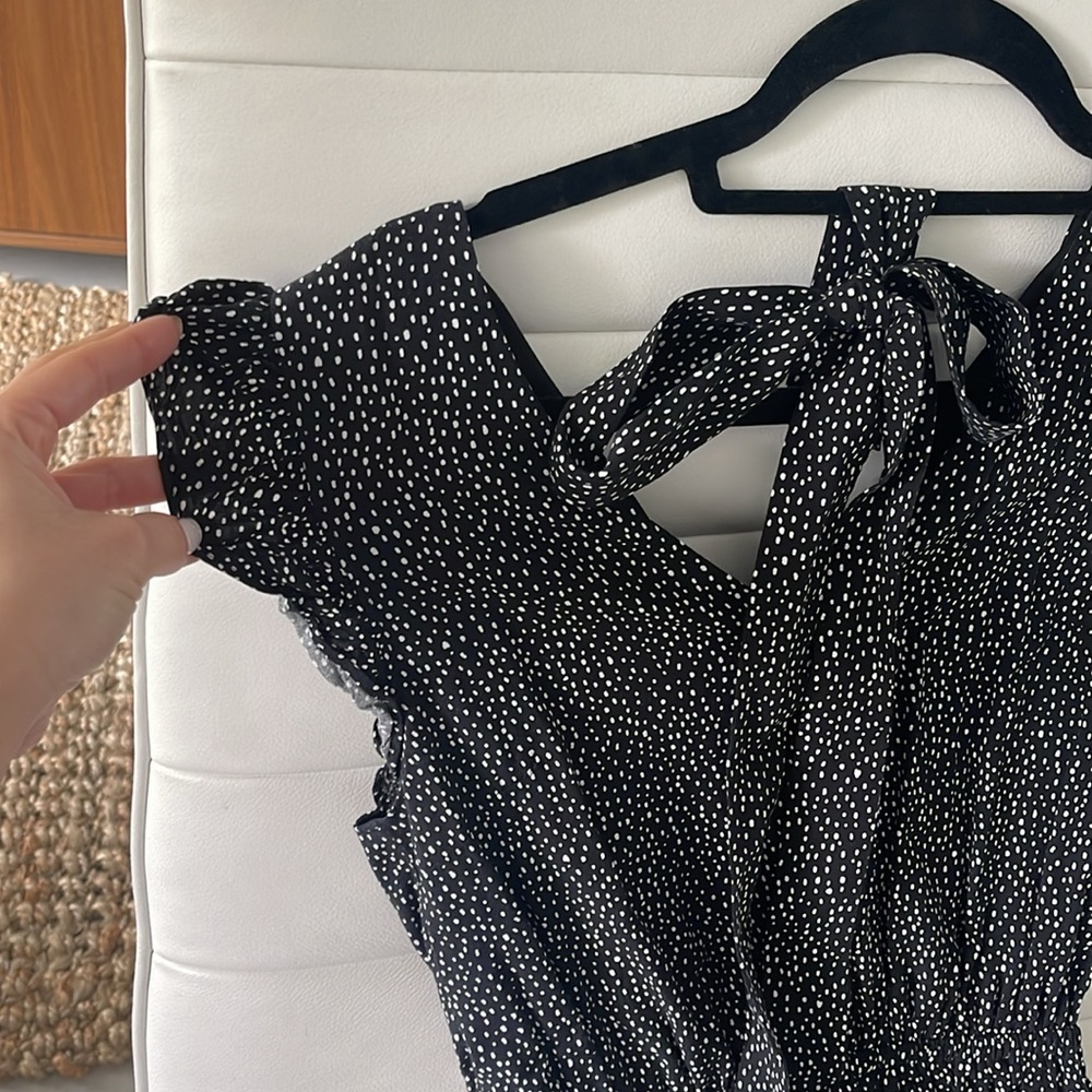 EXPRESS size XS Black and white polka dot dress elastic waistband ruffle sleeves